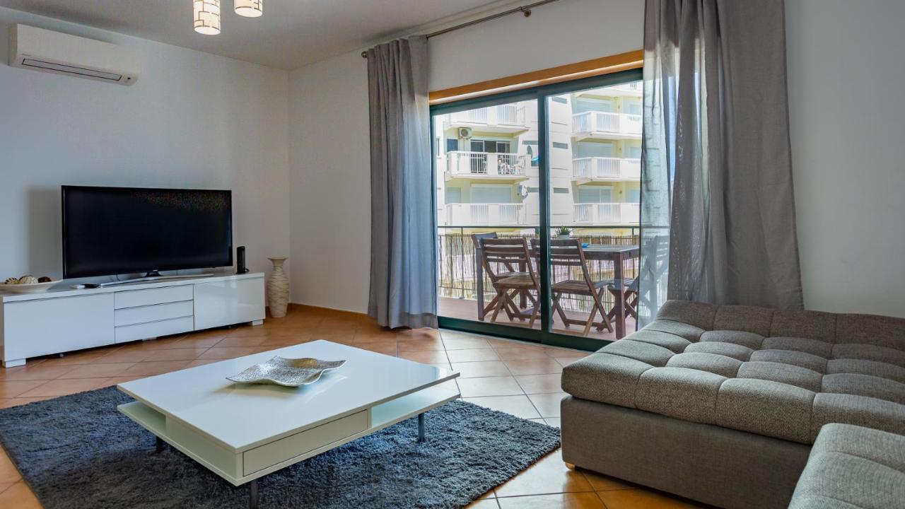 Magnificent 2Bdr Apartment W/ Ac & Pool - 2Min From Beach - By Lovelystay Armação de Pêra Kültér fotó