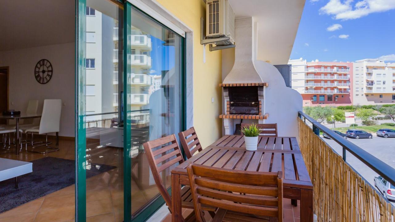 Magnificent 2Bdr Apartment W/ Ac & Pool - 2Min From Beach - By Lovelystay Armação de Pêra Kültér fotó